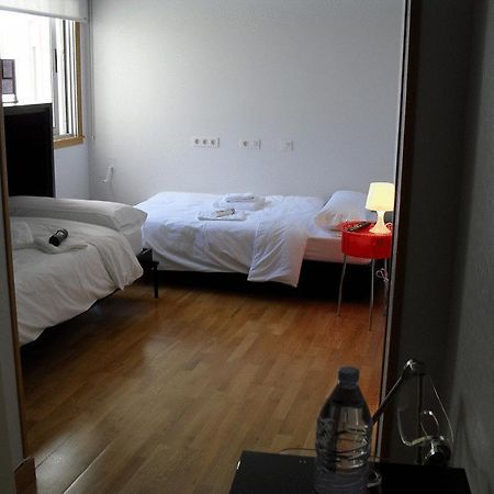 Hotel Ofi Ла-Корунья Номер фото
