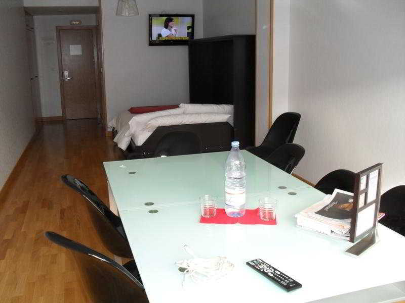 Hotel Ofi Ла-Корунья Экстерьер фото