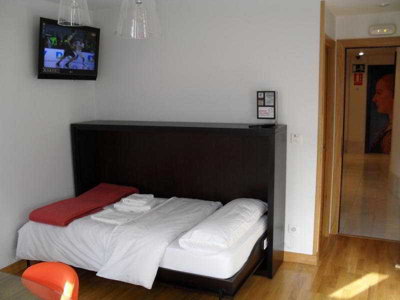 Hotel Ofi Ла-Корунья Экстерьер фото