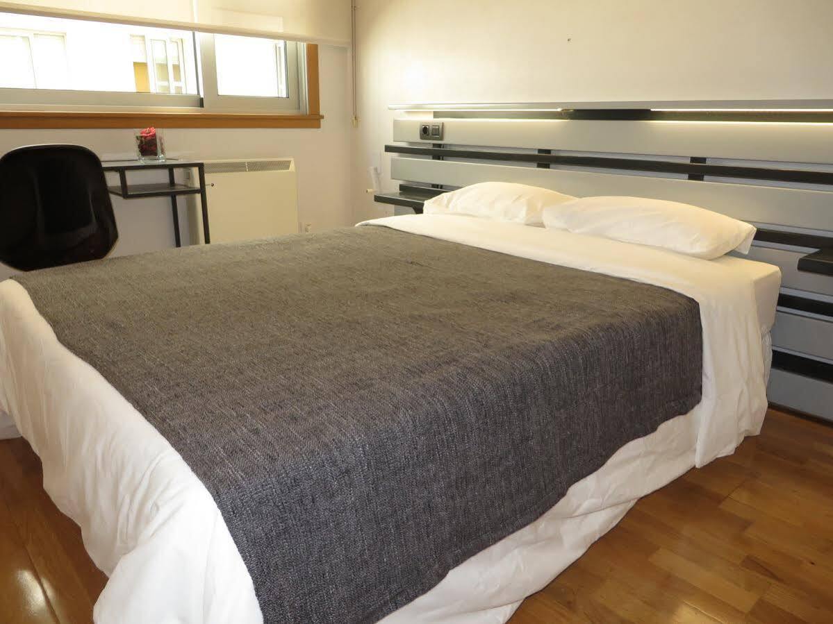 Hotel Ofi Ла-Корунья Экстерьер фото